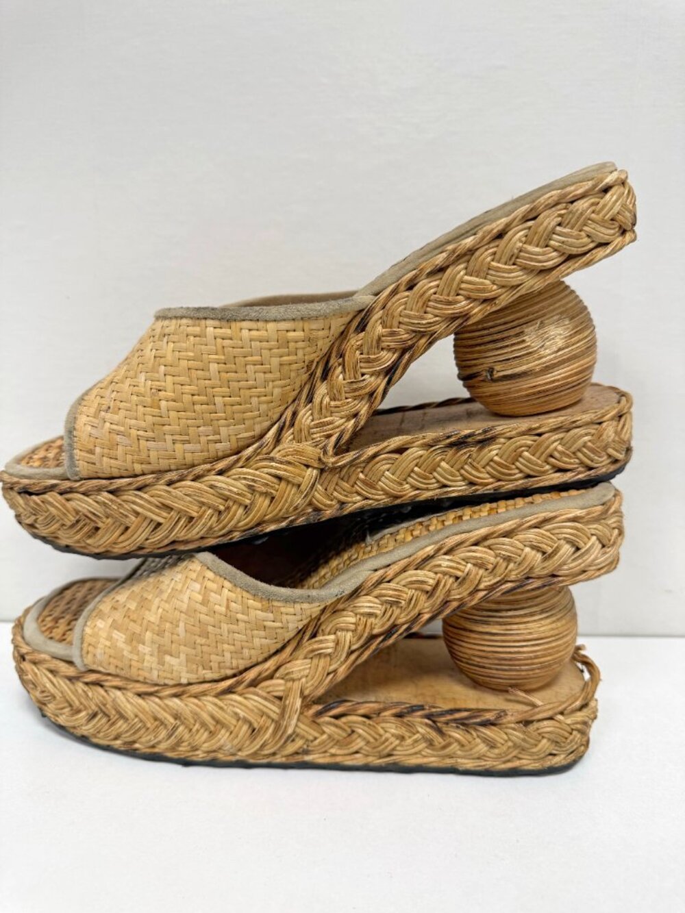 *RARE* Vintage Ananias Rattan Sandals - Picture 14 of 14